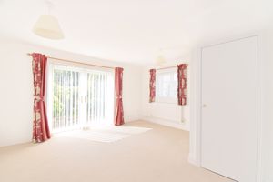 Living room - click for photo gallery